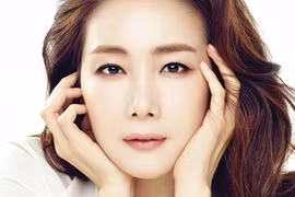 Diễn viên “Bản tình ca mùa đông” Choi Ji Woo lên xe hoa ở tuổi 43