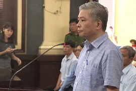 Luật sư liên tiếp “hỏi xoáy” cựu Phó Thống đốc Đặng Thanh Bình