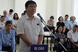 Cán bộ thi hành án vào trại giam làm việc với ông Đinh La Thăng