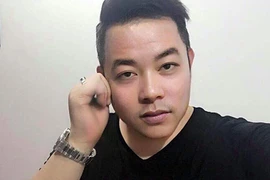 Ê kíp của Quang Lê đi ăn, bị “chặt chém” 25 triệu ở Đà Nẵng?