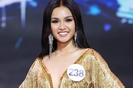 Người đẹp HH Hoàn vũ VN bị nghi đá váy Mâu Thủy là ai? 