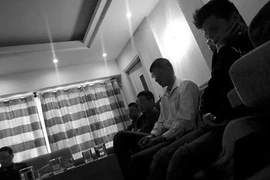 Nghi lễ phía sau cánh cửa Sion và cuộc thương lượng bất thành