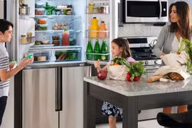 Làm sao dọn sạch tủ lạnh bảo quản đồ Tết luôn tươi ngon?