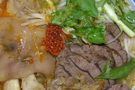 Bún bò giò heo