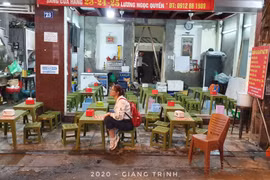 Phố bia Tạ Hiện lên báo quốc tế cũng vắng vẻ lạ thường