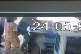 Tây Ninh: Nữ điều dưỡng trực chốt dịch COVID-19 bị đấm vào mặt