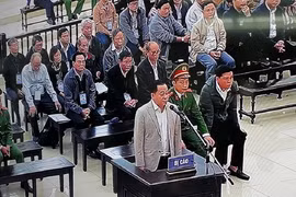 Đề nghị triệu tập Chủ tịch Đà Nẵng Huỳnh Đức Thơ tới phiên xét xử Vũ "nhôm"