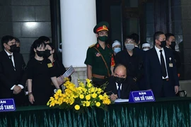 Quốc tang nguyên Tổng bí thư Lê Khả Phiêu: Những dòng sổ tang xúc động 