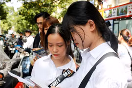 Công bố điểm chuẩn vào lớp 10 THPT chuyên Ngoại ngữ Hà Nội 2020