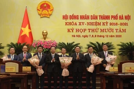Bổ nhiệm 5 tân Phó Chủ tịch UBND TP Hà Nội nhiệm kỳ 2016 - 2021