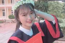 Thi tốt nghiệp THPT 2020: Nữ sinh đạt 3 điểm 10 ai cũng trầm trồ