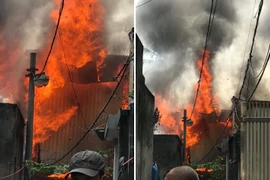 Cháy xưởng gỗ kinh hoàng, người dân hoảng loạn chạy thoát thân