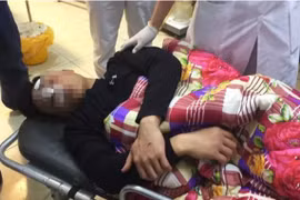 Tạm giữ 5 kẻ hành hung gãy sống mũi bác sĩ tại trung tâm y tế ở Hải Dương