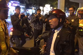 Người mạo danh vụ trưởng khi CSGT kiểm tra nồng độ cồn bị phạt thế nào?