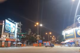 Đường phố Hải Dương vắng lặng trước giờ nâng mức độ cách ly