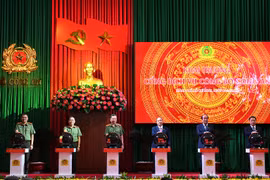 Thủ tướng nhấn nút khai trương Cổng dịch vụ công Bộ Công an