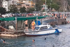 Xuồng tuần tra ở Hạ Long đâm người tắm biển tử vong: CSGT có lỗi không?