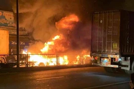 Hải Phòng: Container bốc cháy ngùn ngụt, tài xế nhanh chóng thoát thân