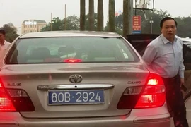 Lạm dụng xe biển xanh, nhiều quan vẫn vi phạm, dây kinh nghiệm vẫn còn dài?