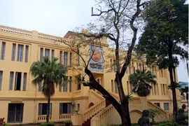 Thanh Hóa: Bố chủ tịch HĐ xét tuyển, con trúng viên chức... có hợp lý?