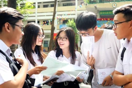 Bộ GD&ĐT xin giữ nguyên mức học phí ở các cấp năm học 2021-2022