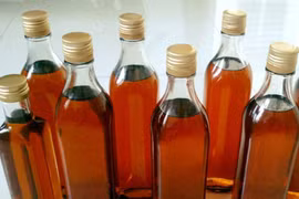 Dùng chất tẩy vệ sinh làm nước mắm, công an vào cuộc: “Án” nào đúng chuẩn?