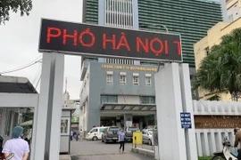 Phương Đông, Ánh Sao, Y tế Việt “thổi giá” bán máy XN COVID-19: Kinh doanh trục lợi?