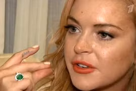 Lindsay Lohan bẽ bàng vì phải tự mua nhẫn đính hôn