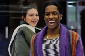 Người mẫu Kendall Jenner công khai hẹn hò rapper A$AP Rocky