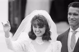 Arnold Schwarzenegger chính thức ly hôn sau ba năm chia tay vợ