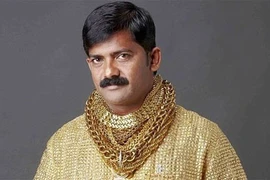 “Người đàn ông vàng” bị đánh đến chết trước mặt con trai