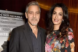 Vợ George Clooney mang thai đôi