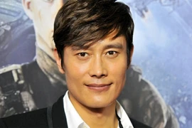 Nam tài tử Lee Byung Hun bị tống tiền 100 tỷ đồng