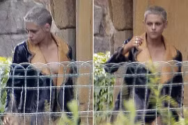 Kristen Stewart hớ hênh lộ ngực khi đến thăm người tình đồng giới