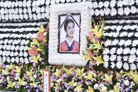 Nữ ca sĩ xứ Hàn yên nghỉ tại Nhật Bản