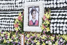 Nữ ca sĩ xứ Hàn yên nghỉ tại Nhật Bản