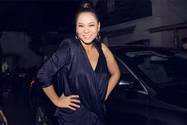 Thu Minh khoe vóc dáng thon gọn sau 3 tuần sinh con