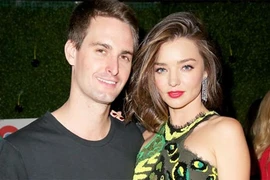 Miranda Kerr chỉ sinh thêm con khi danh chính ngôn thuận
