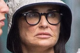 Demi Moore lộ khuôn mặt biến dạng khủng khiếp
