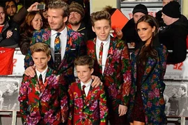 Gia đình Beck-Vic bị chế với thời trang chăn con công