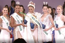 Đặng Thu Thảo trắng tay tại Hoa hậu Quốc tế 2014 