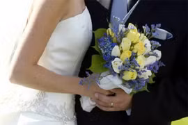 Chú rể méo mặt vì cô vợ thuê trăm triệu đồng