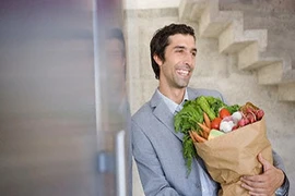 Bản lĩnh đàn ông đôi khi là...đi chợ, đón con