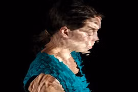 “Ráng đợi anh…”