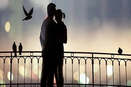 Ép mình làm kẻ thứ ba?