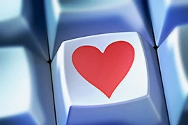 Yêu điên cuồng với tình ảo