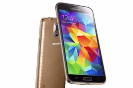 Chiêm ngưỡng Samsung Galaxy S5 vàng siêu độc của Vodafone