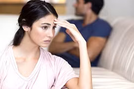 Chồng keo với vợ, hào phóng với gái