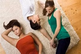 Chồng đòi ly hôn để sống với tình cũ