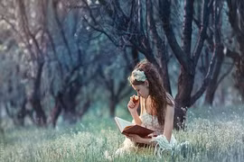 Vợ bỗng dưng mê mẩn tiểu thuyết